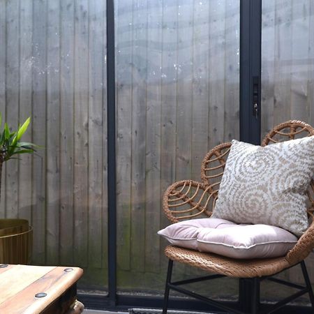 05 Queensway Gardens, 海尔 外观 照片