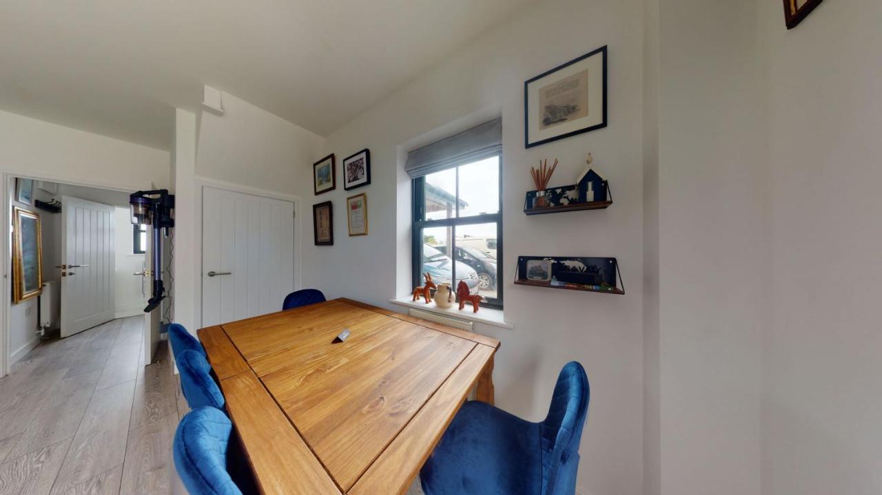 05 Queensway Gardens, 海尔 外观 照片